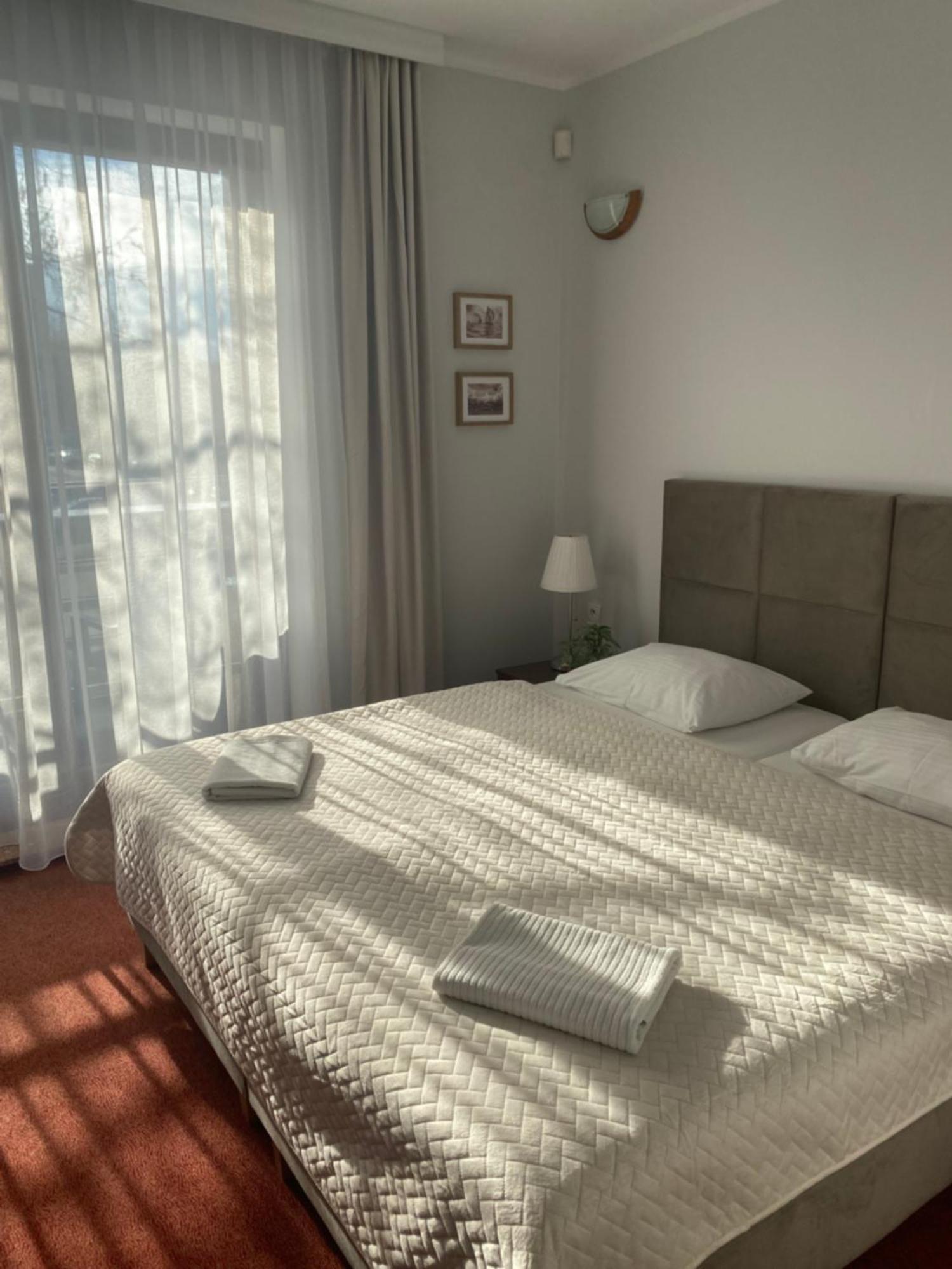 Yacht Club Bed & Breakfast